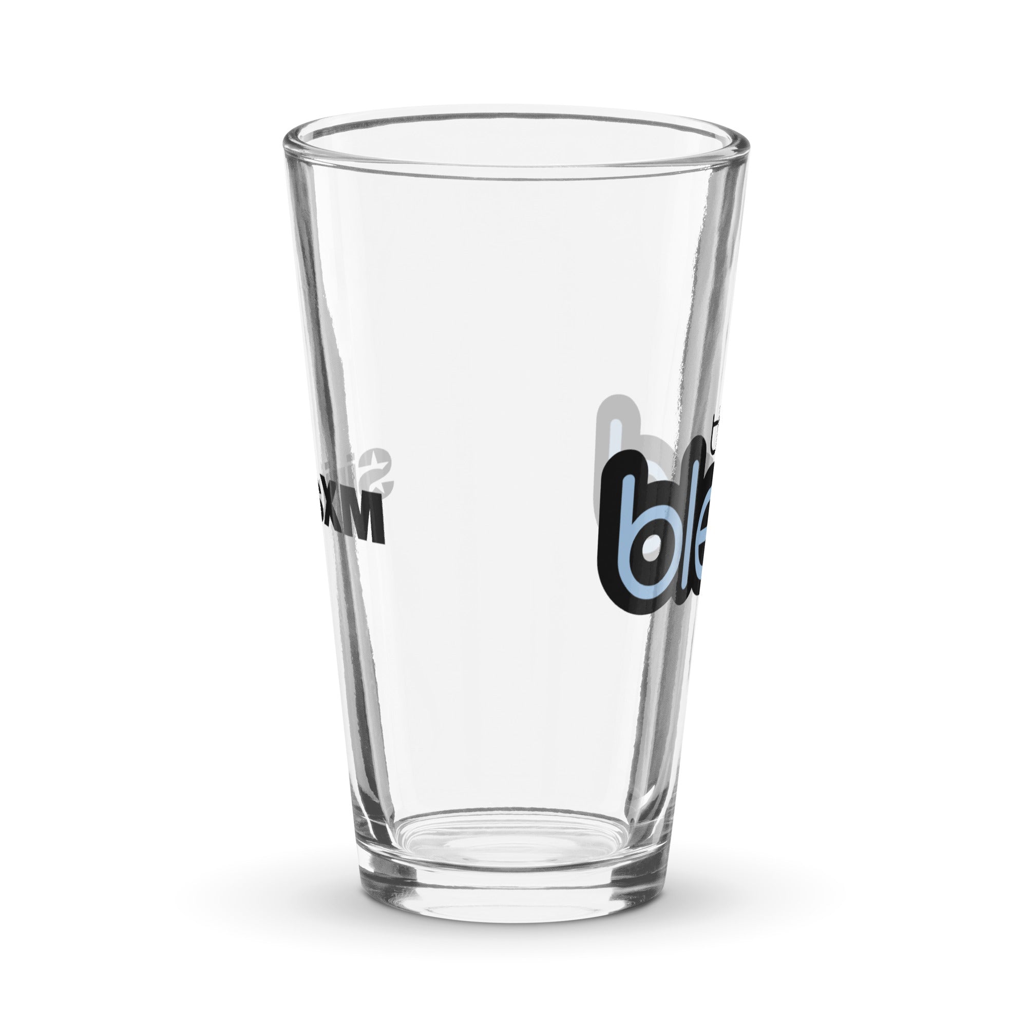 Clear pint glass. Side view.