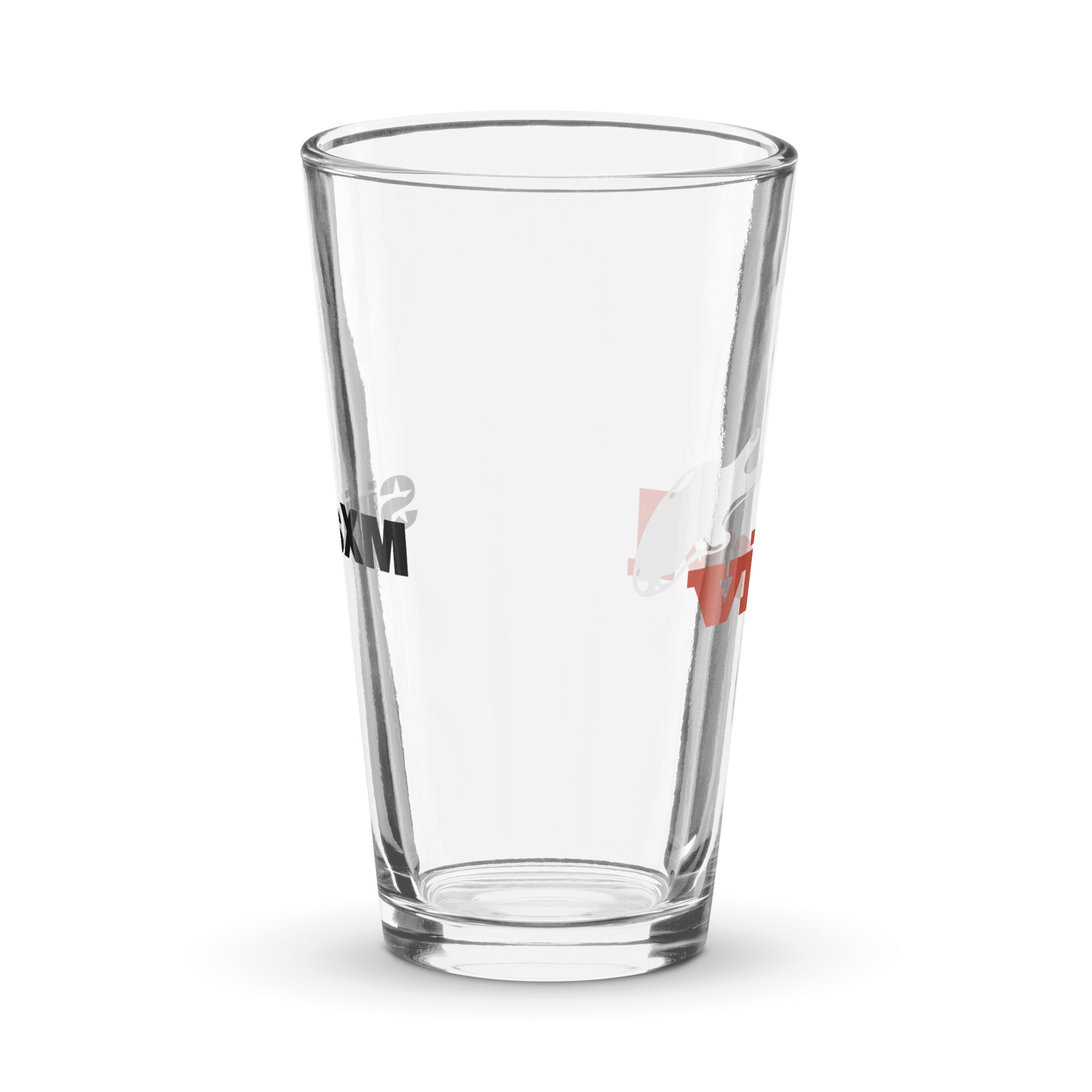 Clear pint glass. Side view.