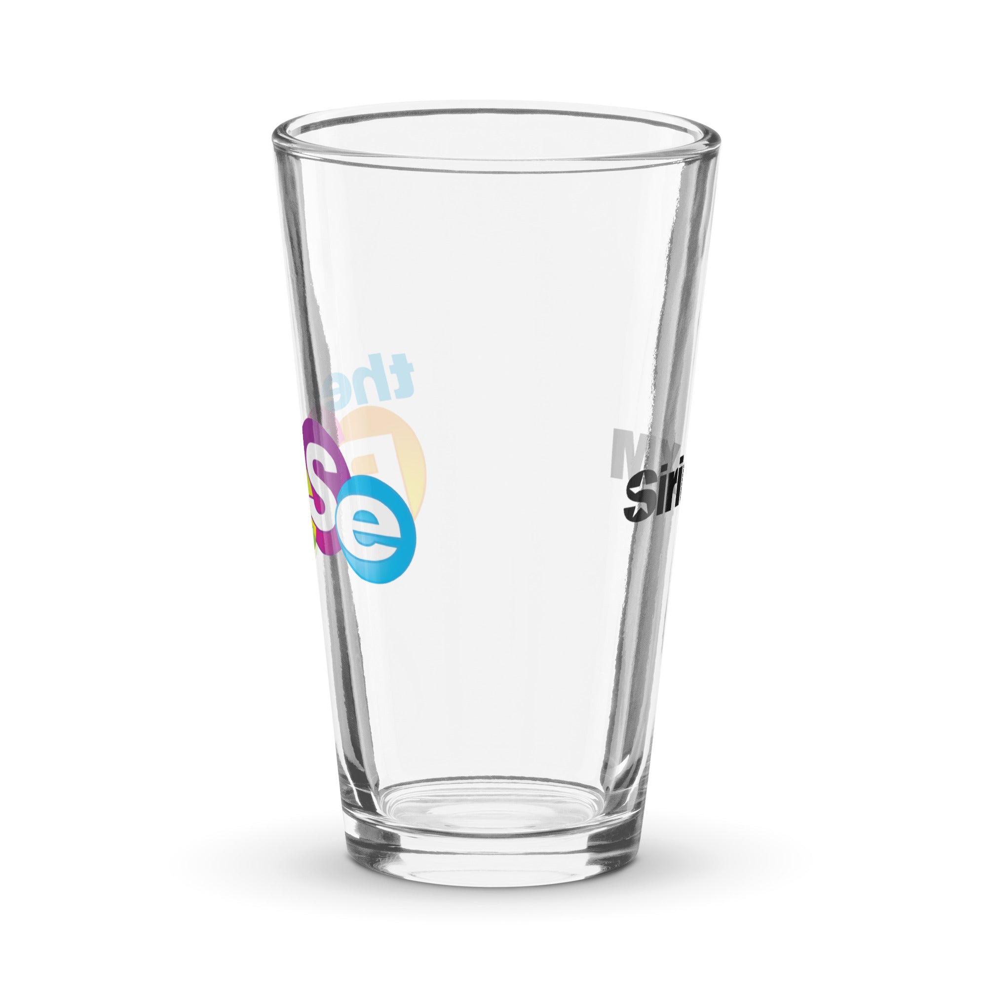 Clear pint glass. Side view.