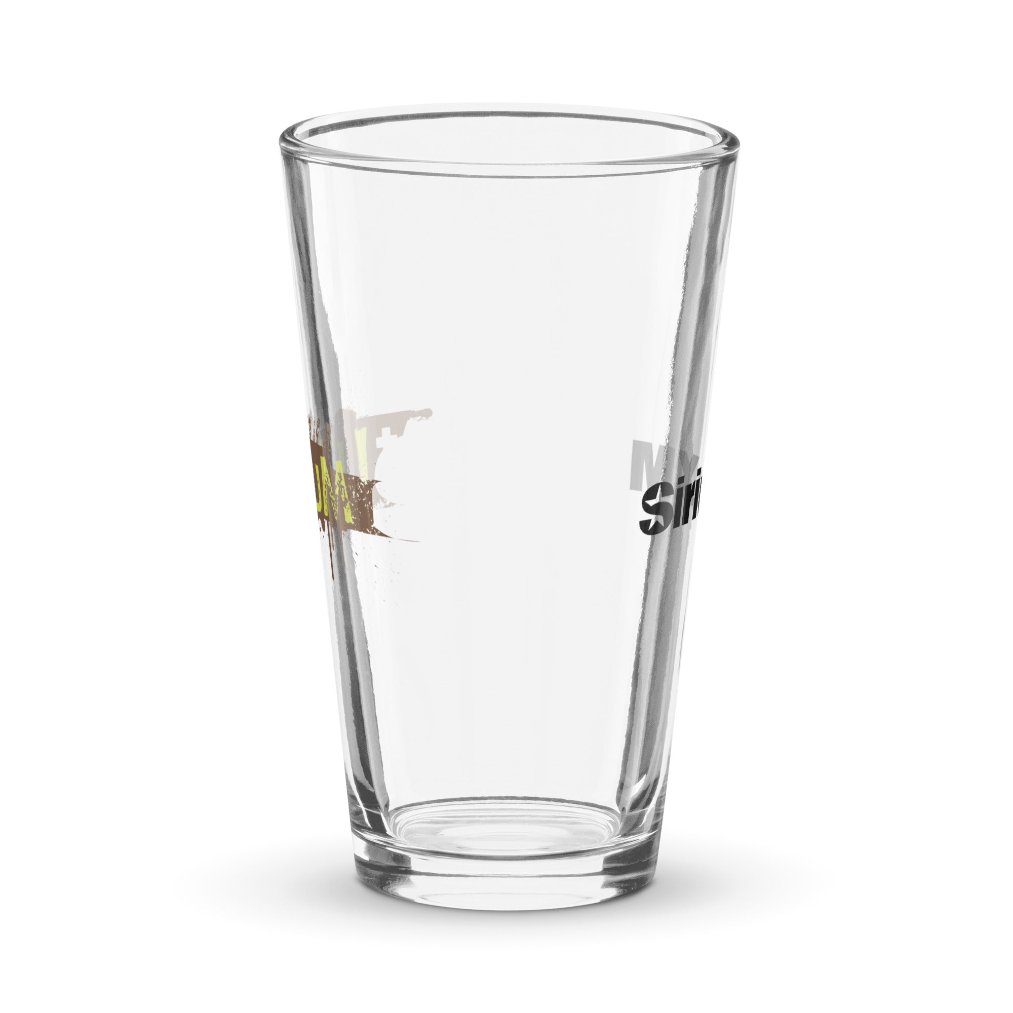 Clear pint glass. Side view.