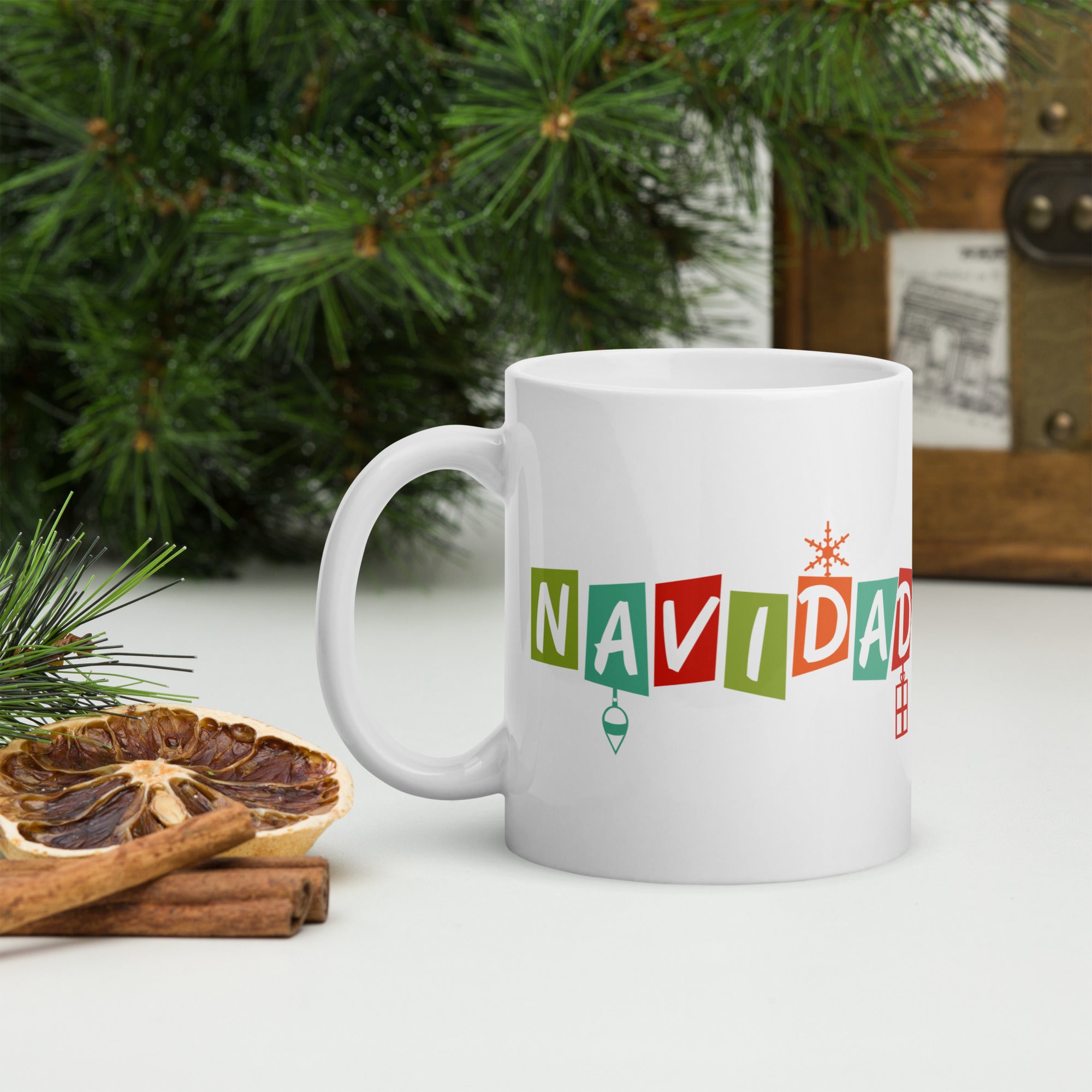 White mug with the word 'NAVIDAD' in colorful blocks